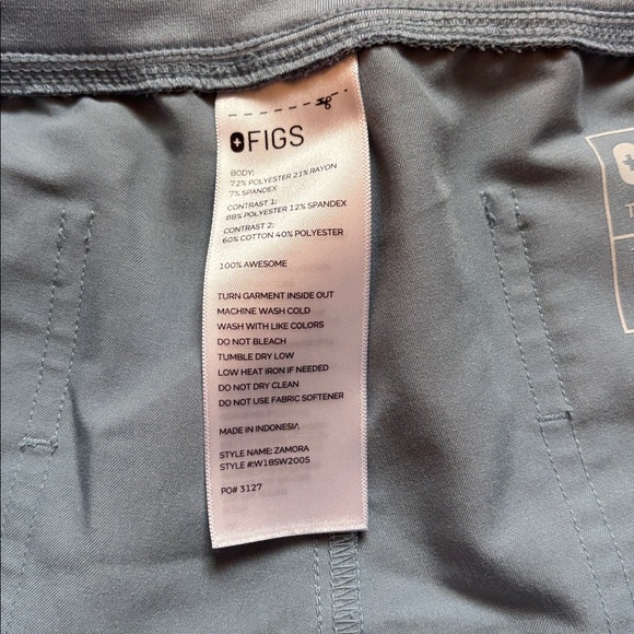 Figs Scrub Set Rafaela Mandarin Top Zamora Jogger Pants Light‎ Blue Gray Medium - Picture 7 of 9